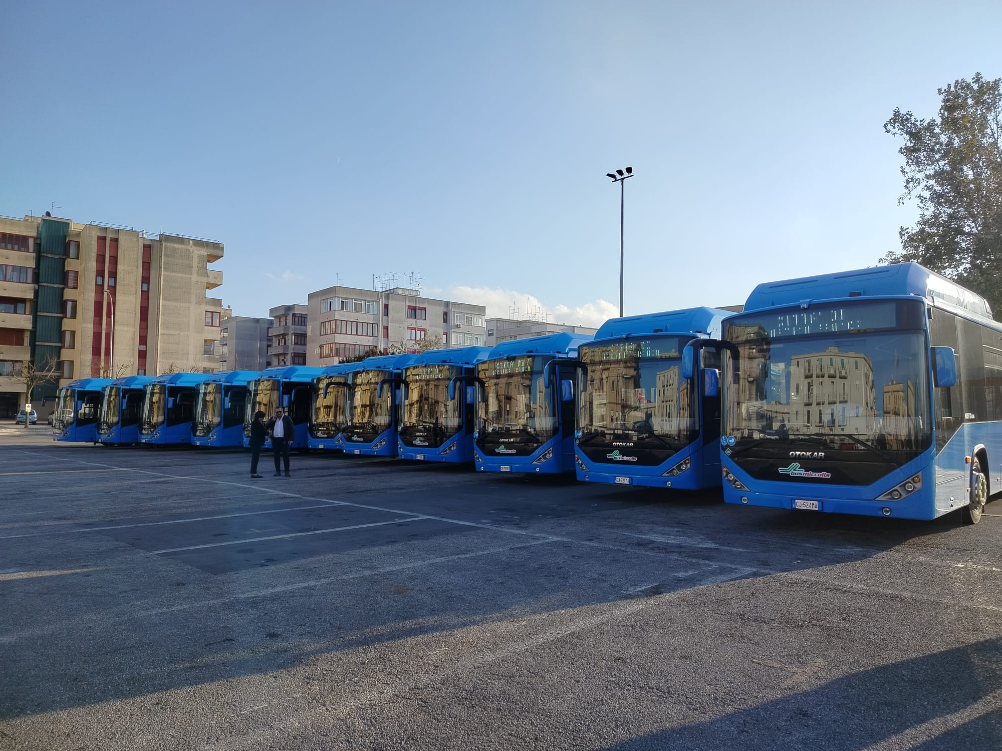 Galleria Trasporti, l’assessore Ciliento a Martina Franca per la consegna di 13 nuovi bus a metano del servizio TPL - Diapositiva 7 di 11