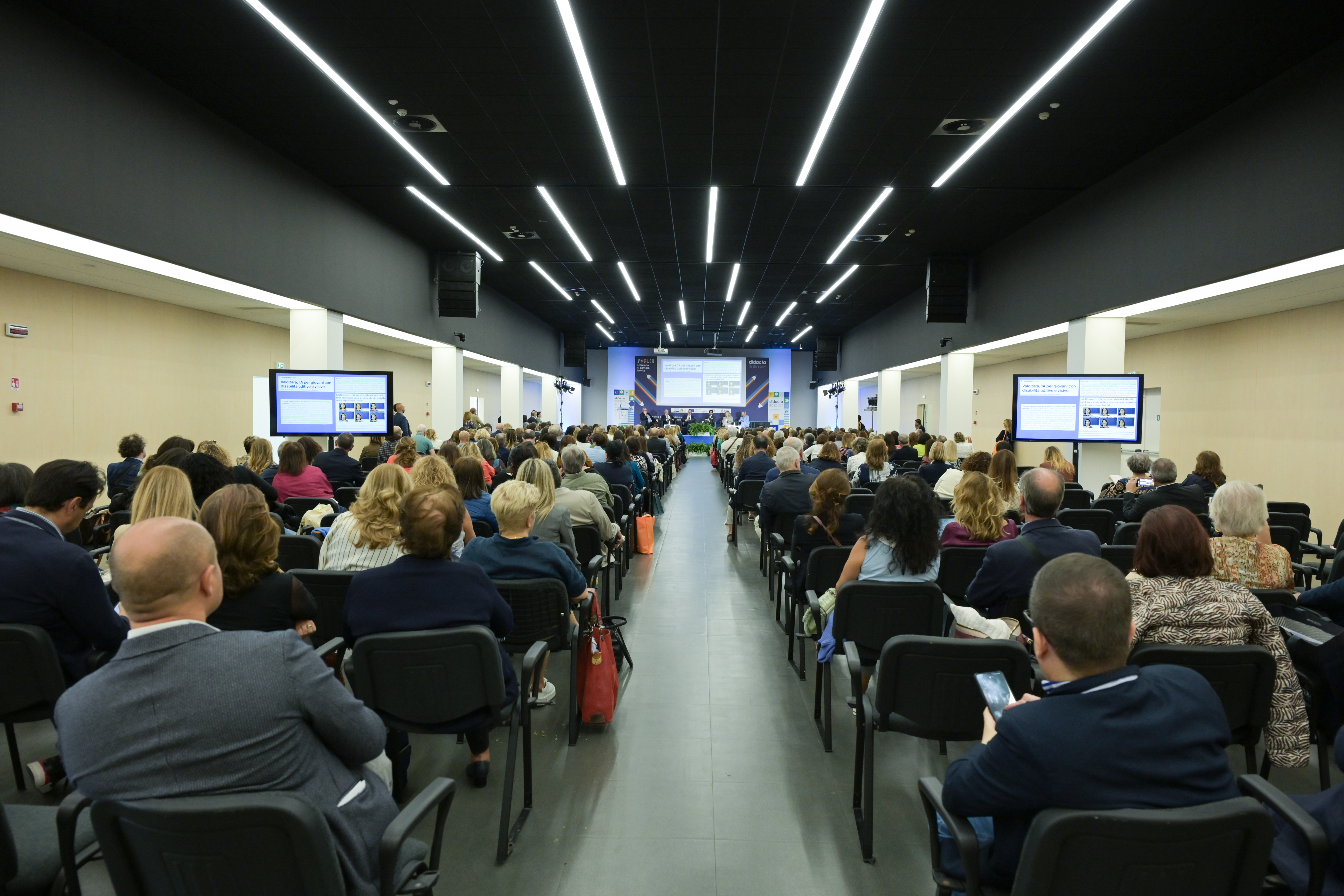 Galleria Grande successo di Didacta Italia - Edizione Puglia con oltre 11.000 visitatori - Diapositiva 1 di 12