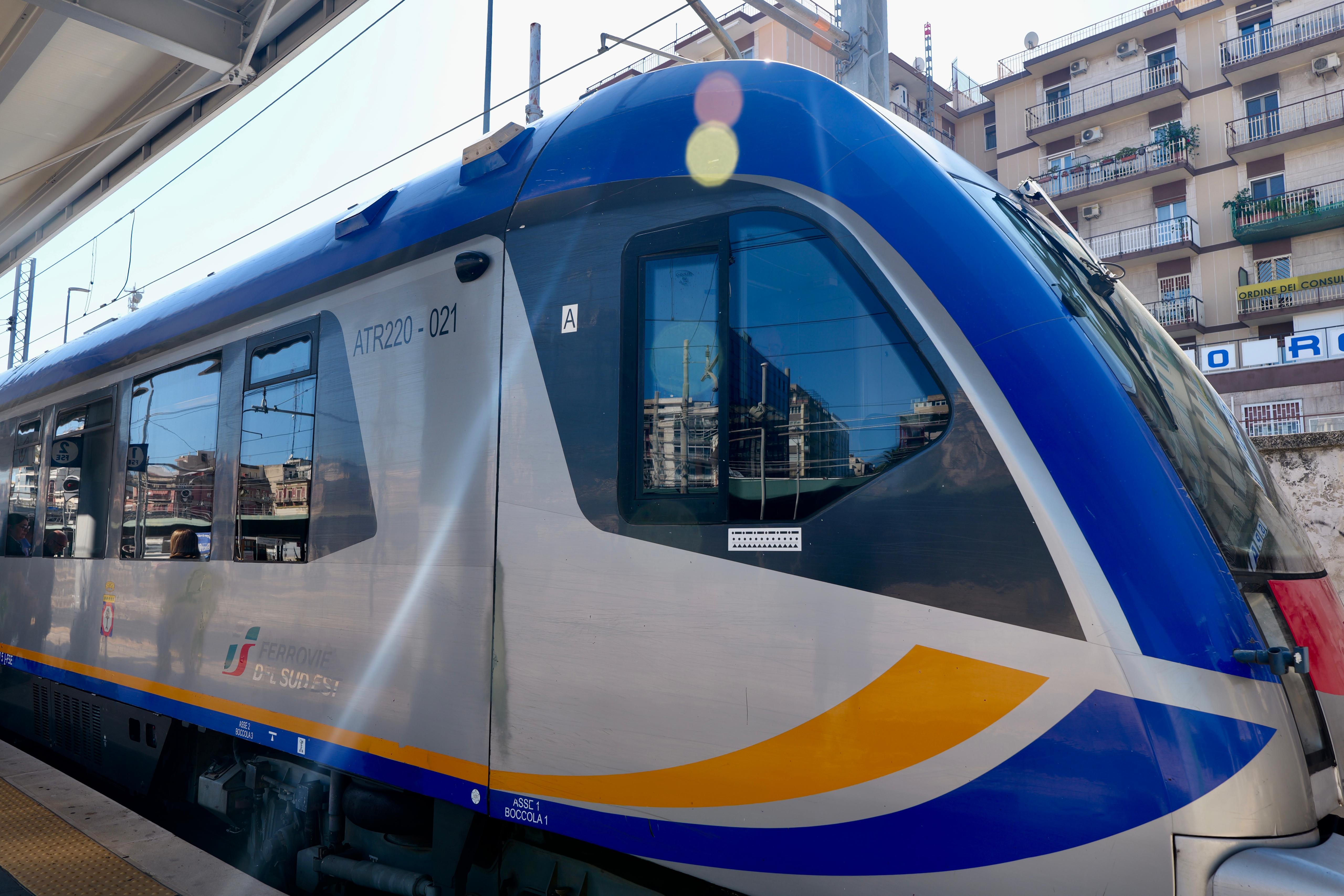 Galleria Trasporti, riparte la linea Bari-Putignano (via Conversano) di Ferrovie del Sud Est - Diapositiva 11 di 17