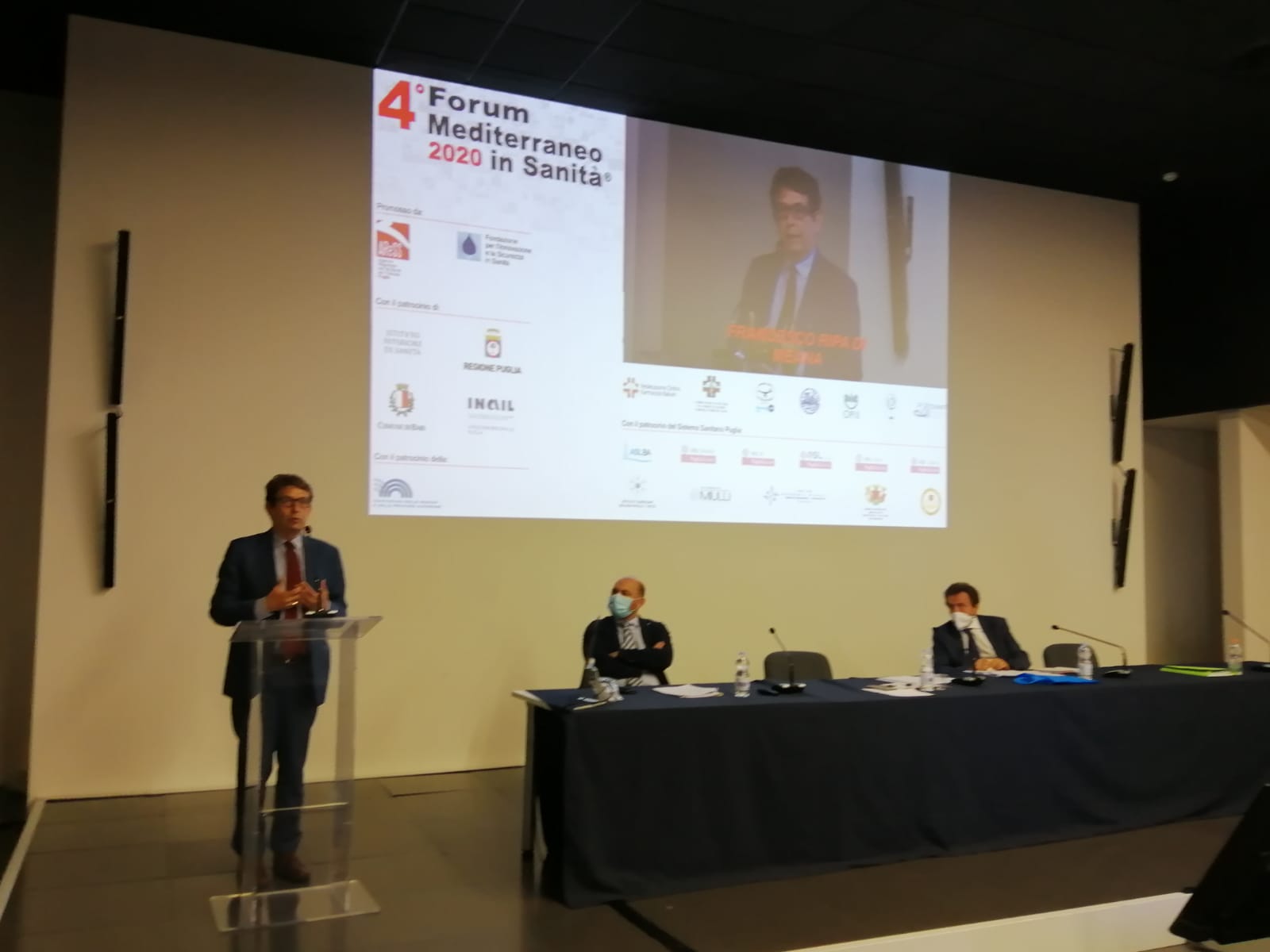 Galleria FdL 2020. Carcere e prevenzione, integrazione tra sociale e sanitario: la seconda giornata del Forum della salute fa registrare un tutto esaurito anche sugli eventi on line - Diapositiva 1 di 3