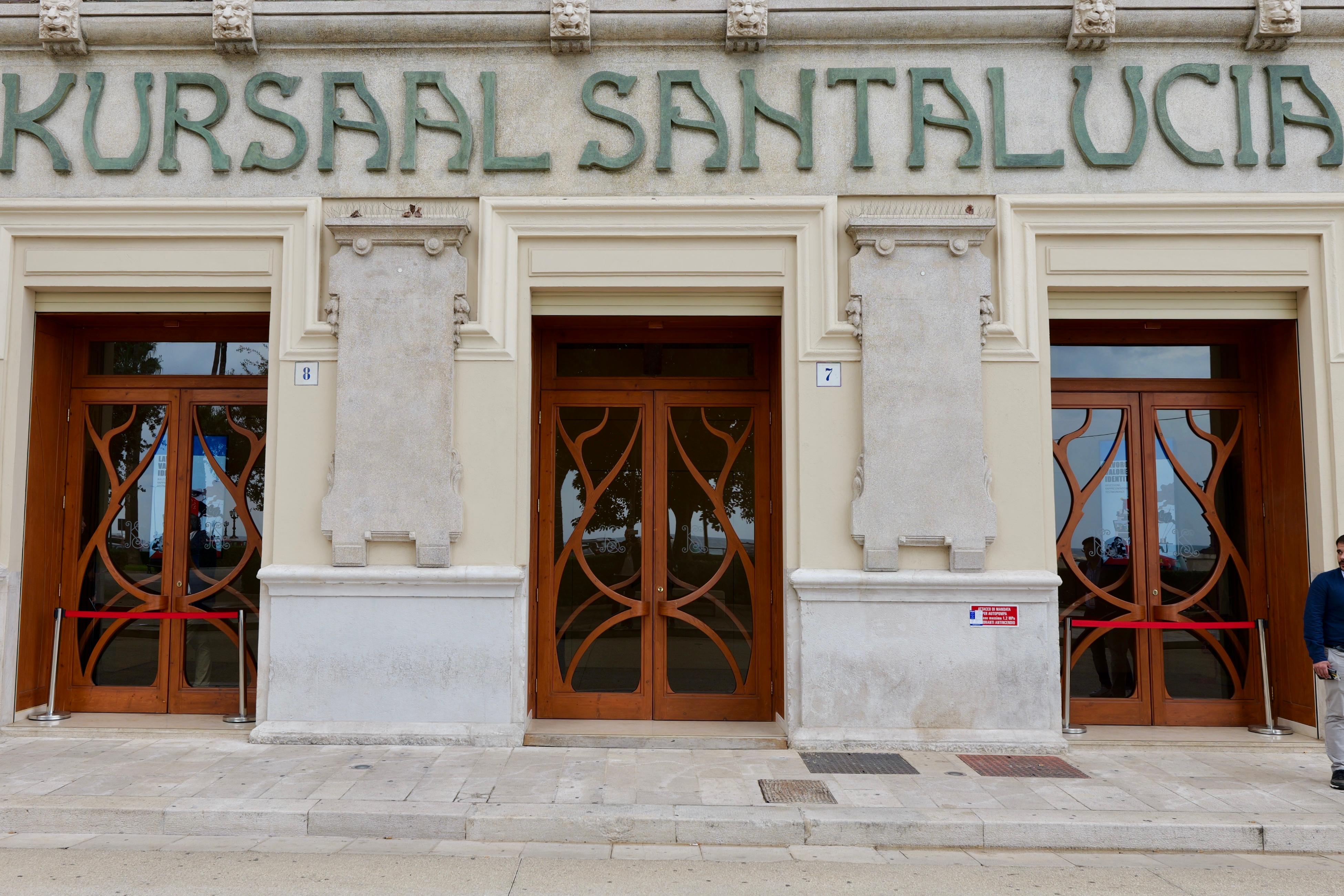 Galleria IL PRESIDENTE EMILIANO AL CONVEGNO DI PRESENTAZIONE DEL “MOVIMENTO PER LA GIUSTIZIA”: “SUI TEMI DEL LAVORO POSSONO OFFRIRE UN CONTRIBUTO ALLE POLITICHE DELLA REGIONE” - Diapositiva 6 di 7