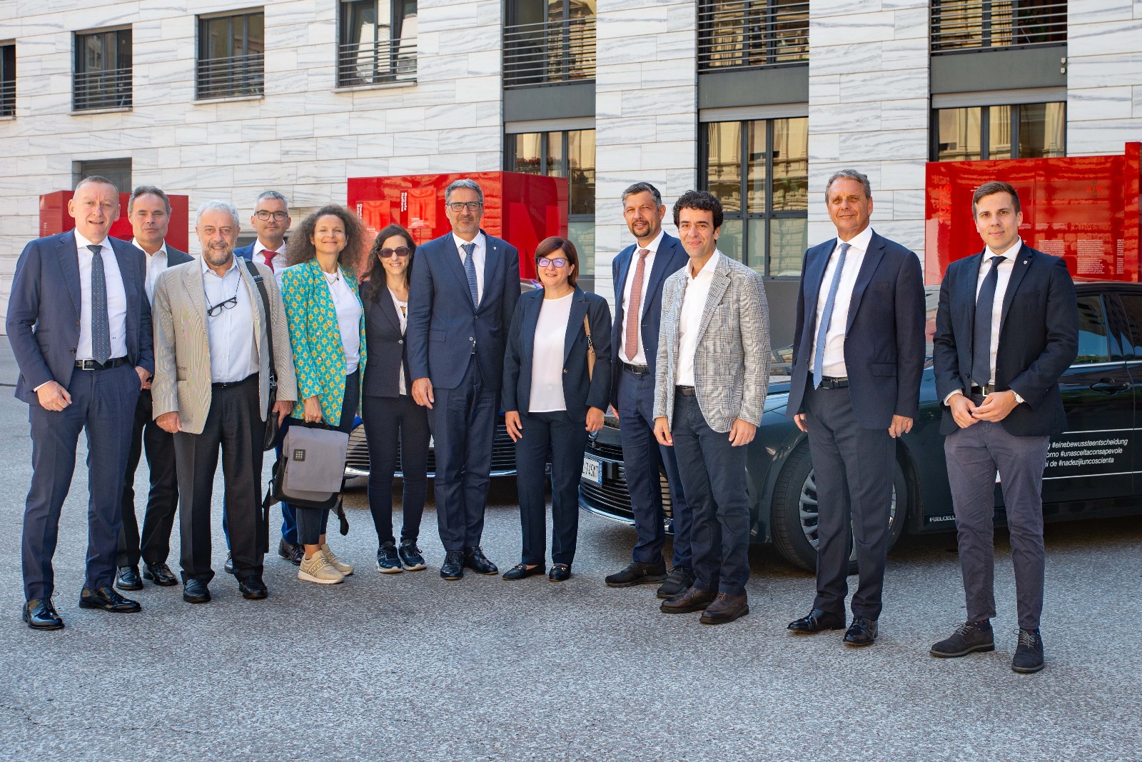 Galleria Puglia e Alto Adige firmano un accordo per la promozione dell’uso dell’idrogeno nel settore trasporti e della transizione ecologica - Diapositiva 5 di 9