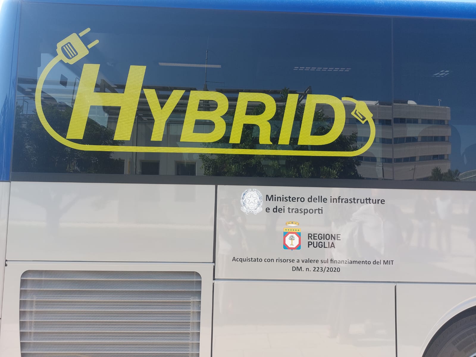 Galleria Trasporti, Regione e FSE presentano i primi sette nuovi autobus ibridi per una flotta sempre più sicura e moderna - Diapositiva 4 di 6