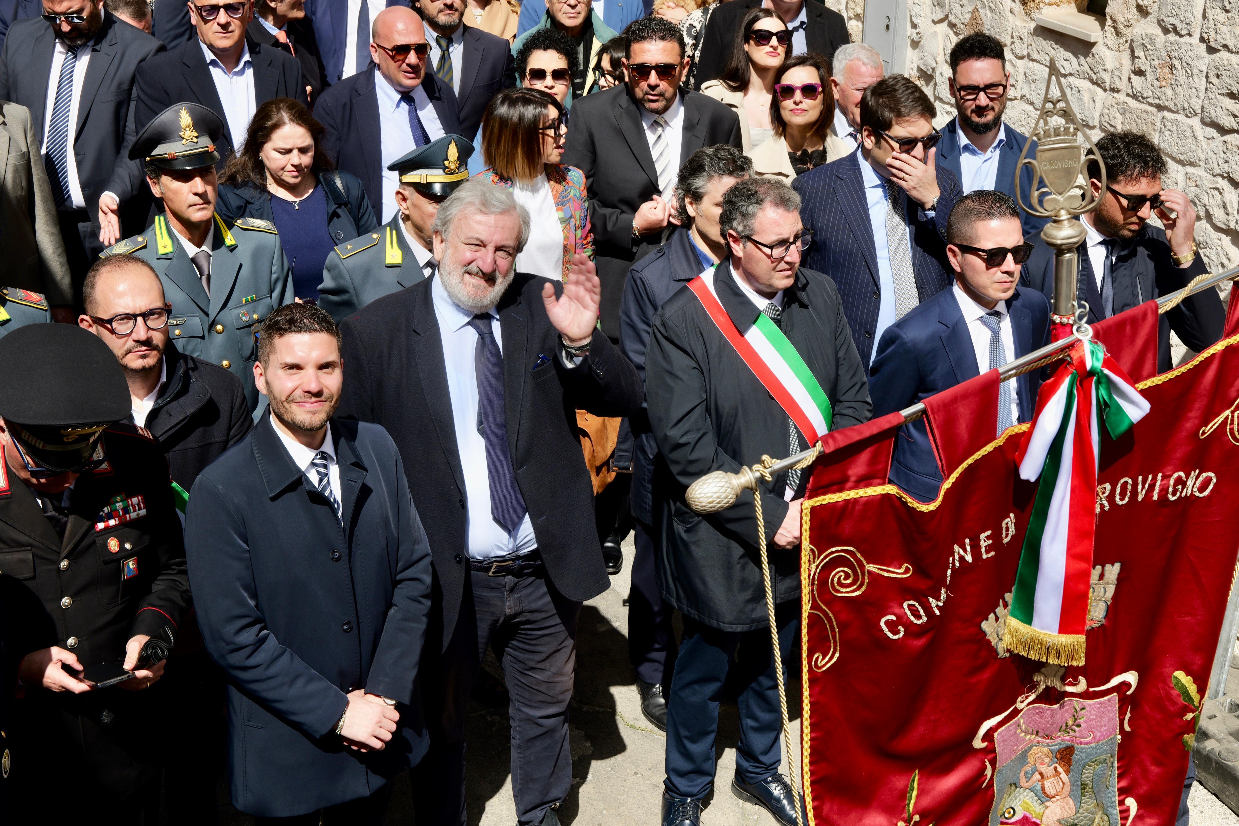 Galleria Cultura e Tradizione: Emiliano a celebrazione della 'Nzegna di Carovigno - Diapositiva 3 di 12