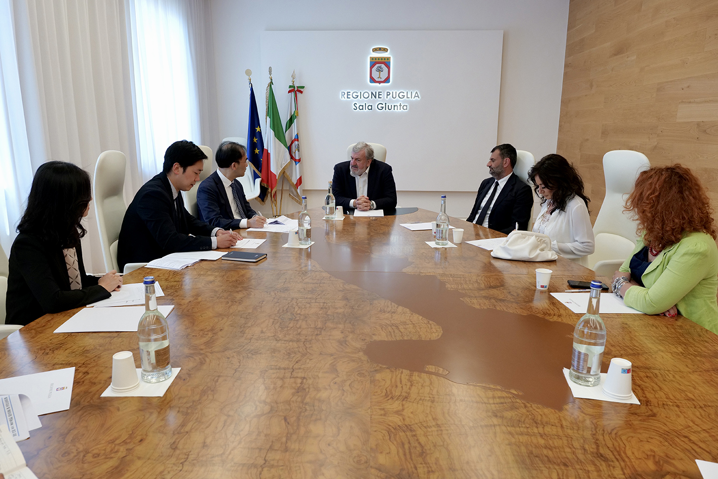 Galleria Korea Week: il presidente della Regione Puglia e il sindaco di Bari incontrano l'ambasciatore della Corea del Sud - Diapositiva 2 di 4