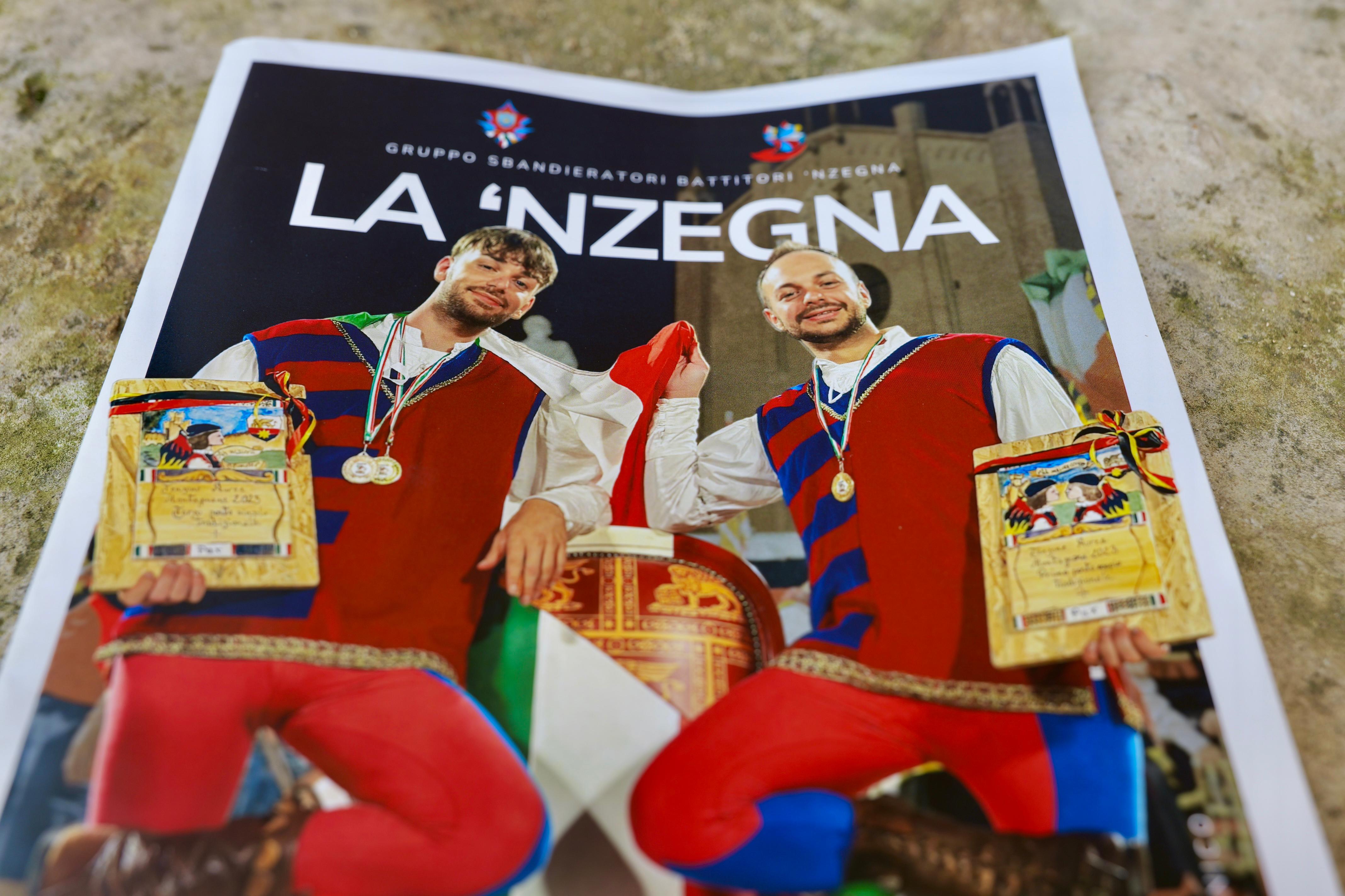 Galleria Cultura e Tradizione: Emiliano a celebrazione della 'Nzegna di Carovigno - Diapositiva 2 di 12