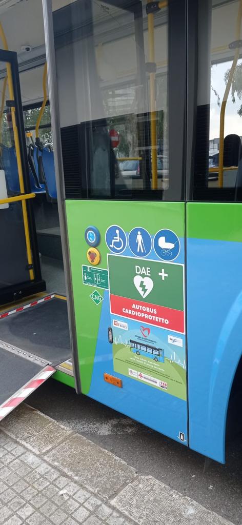 Galleria Progetto Cuori in Movimento, Maurodinoia: “Gli autobus del TPL di Brindisi più sicuri grazie all’installazione di defibrillatori e ad autisti soccorritori” - Diapositiva 3 di 6