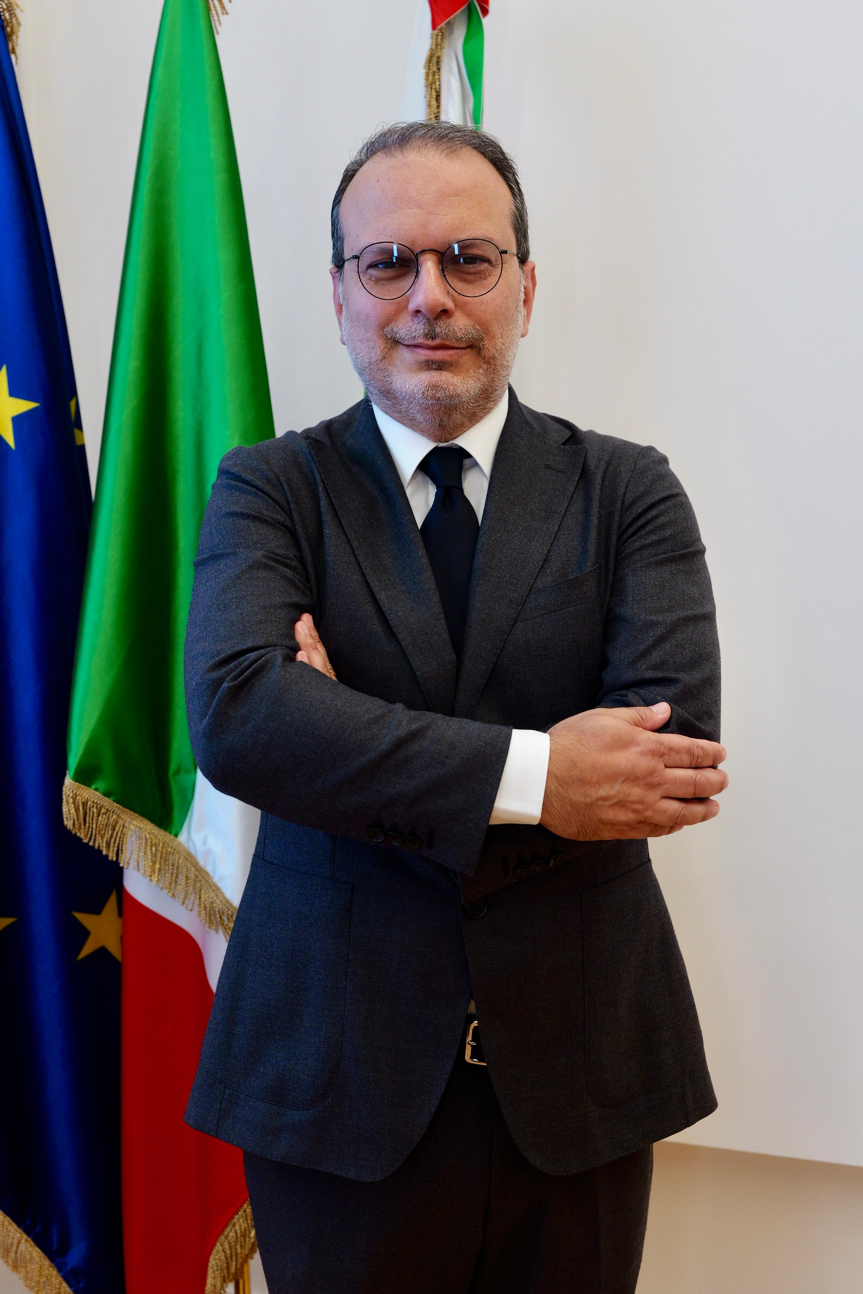Galleria Sanità, Decaro incontra i nuovi direttori generali: “Il primo compito è prendersi cura dei pazienti” - Diapositiva 1 di 12