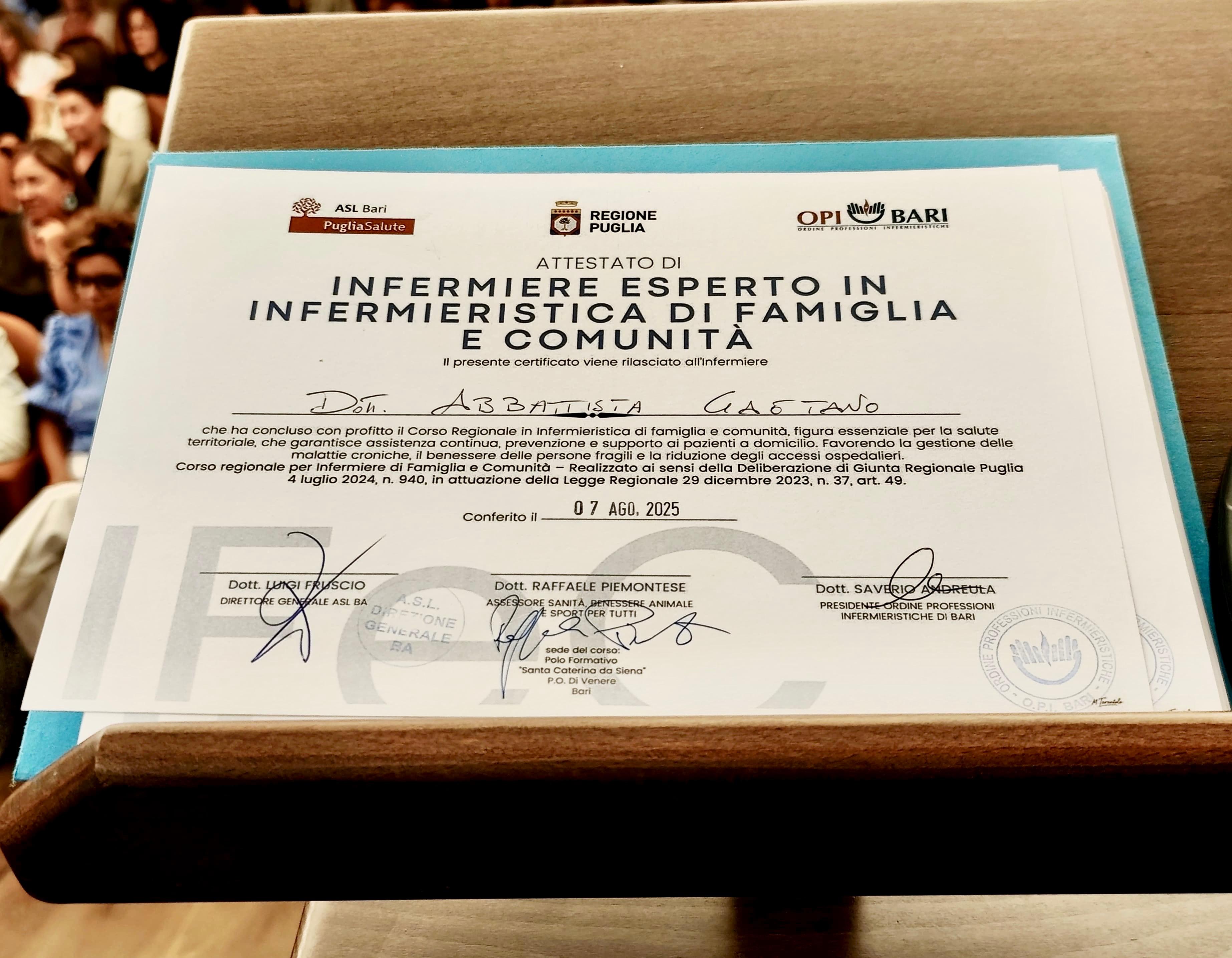 Galleria La ASL di Bari ha formato i primi 70 infermieri di famiglia e di comunità: saranno attivi sul territorio nell'assistenza domiciliare e nelle strutture previste dal PNRR - Diapositiva 9 di 10