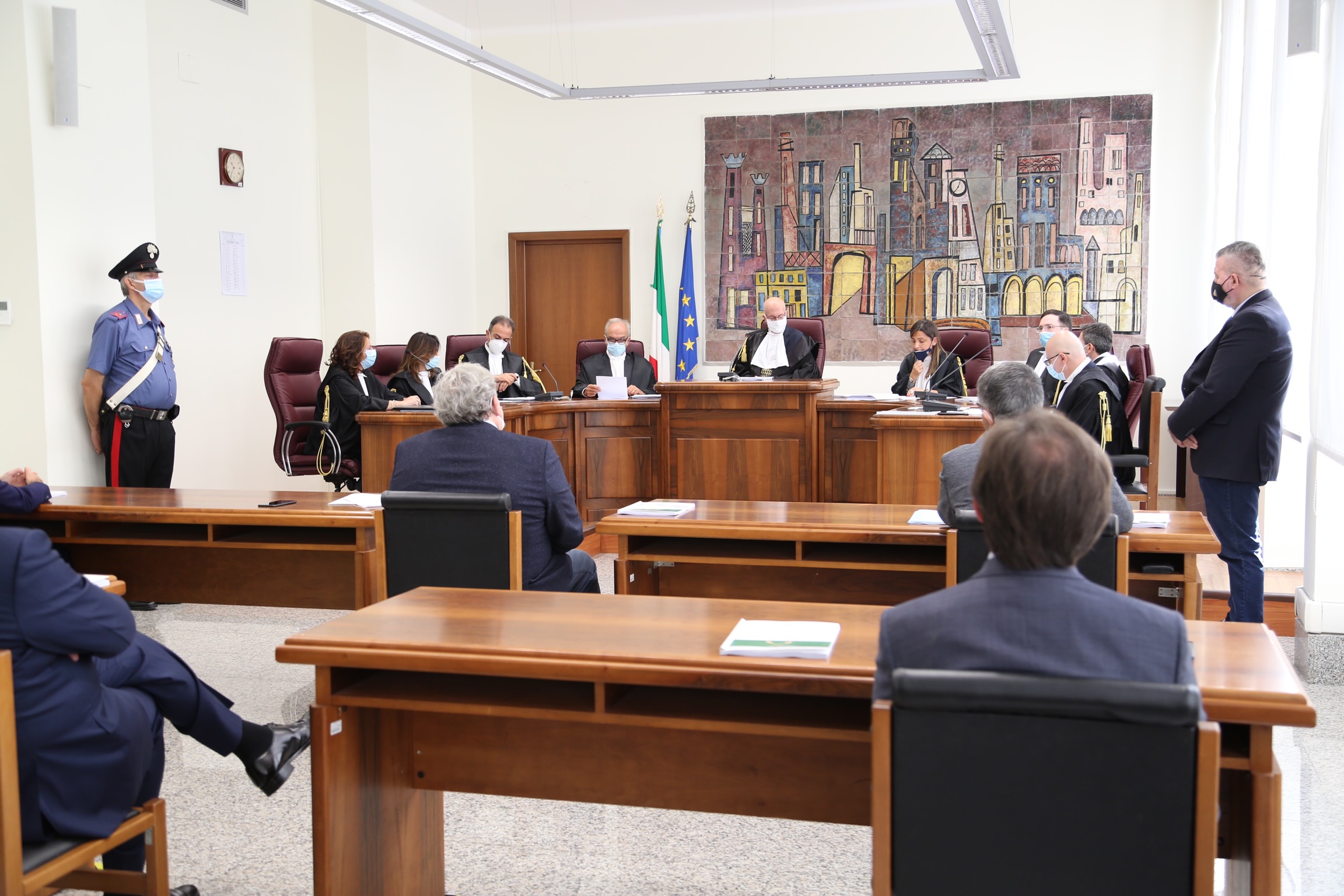 Galleria Corte dei Conti promuove il bilancio della Regione Puglia - Diapositiva 4 di 8
