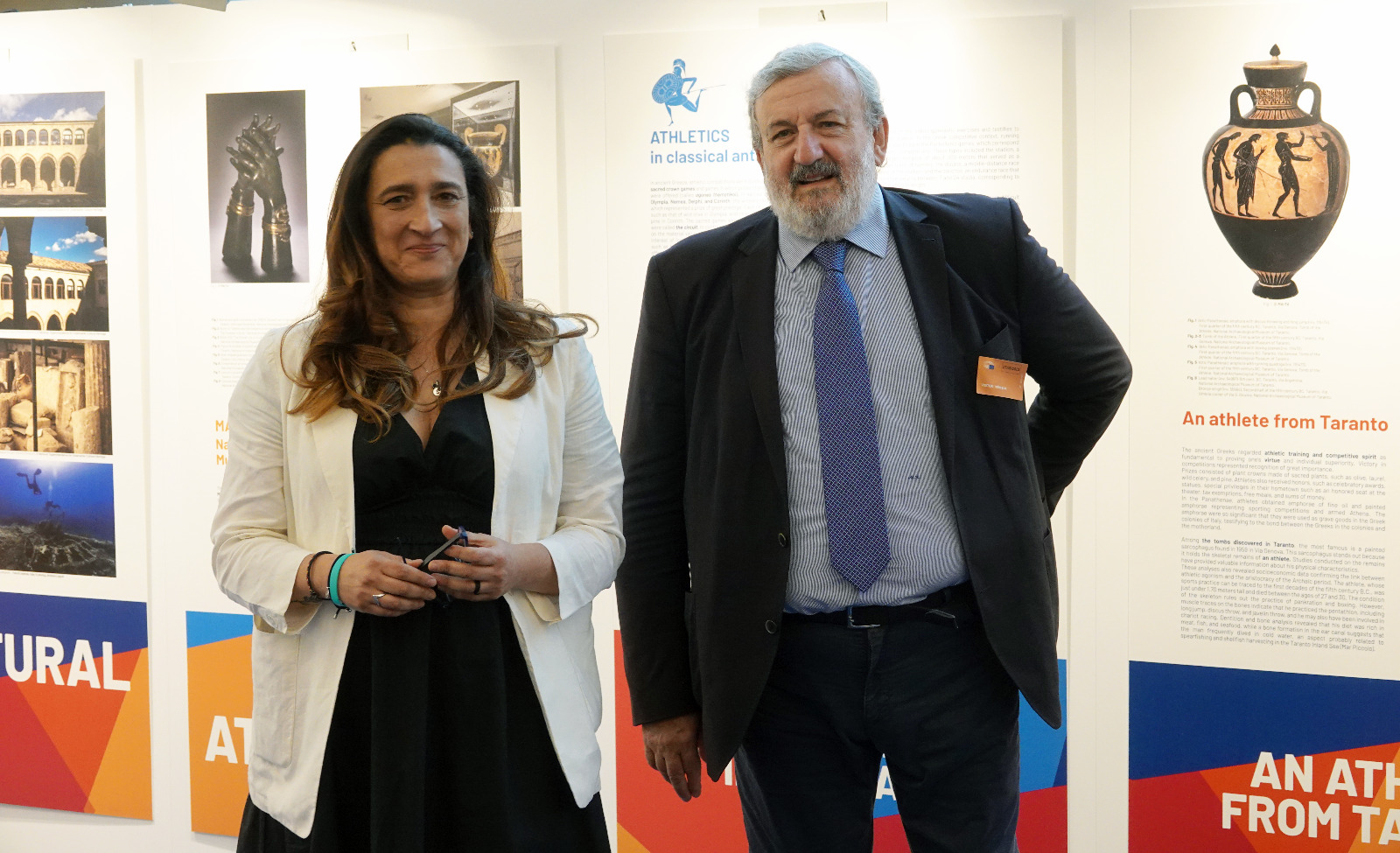 Galleria EMILIANO INAUGURA AL PARLAMENTO EUROPEO LA MOSTRA SU TARANTO E SUI GIOCHI DEL MEDITERRANEO: “NON È SOLO UN EVENTO SPORTIVO, MA LA PIÙ IMPORTANTE SFIDA D’EUROPA PER LA DECARBONIZZAZIONE”. - Diapositiva 8 di 14