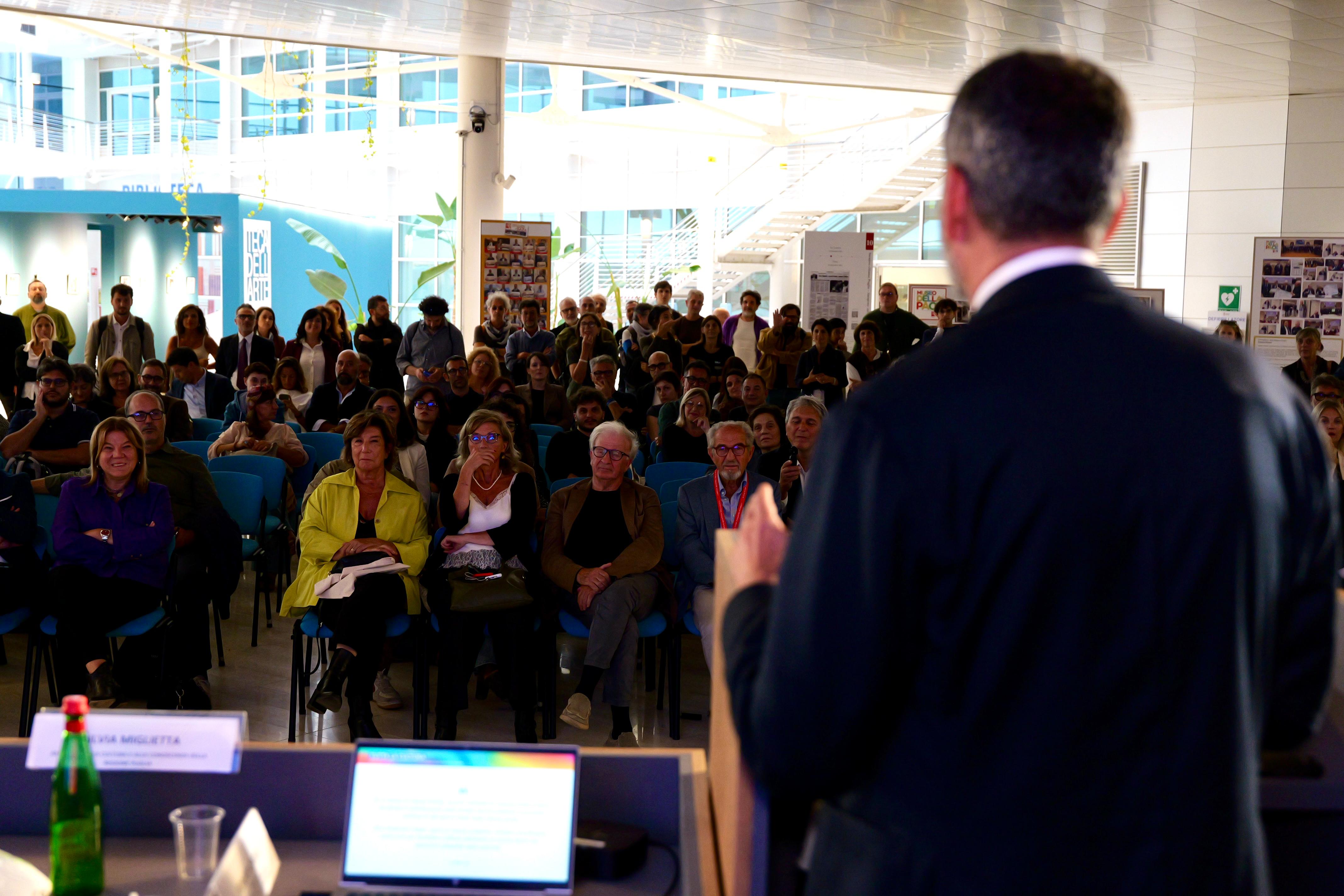 Galleria Presentata la nuova visione per la cultura della Regione Puglia. Miglietta: “Cultura e giustizia sociale per aumentare la fiducia delle nostre comunità” - Diapositiva 4 di 10