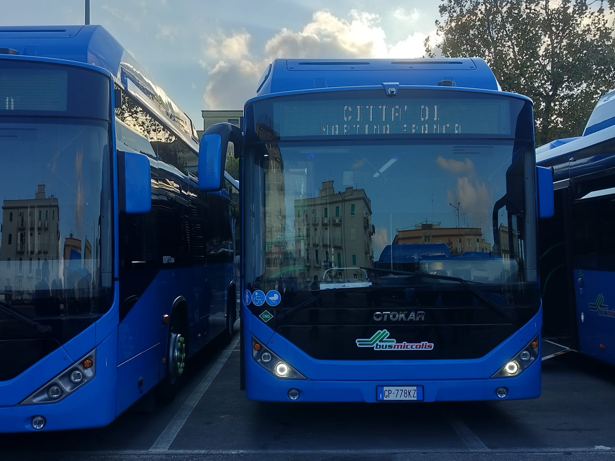 Galleria Trasporti, l’assessore Ciliento a Martina Franca per la consegna di 13 nuovi bus a metano del servizio TPL - Diapositiva 1 di 11