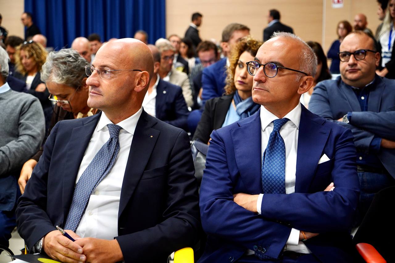 Galleria FDL 2022, grande partecipazione al Convegno sulla Transizione Energetica del Padiglione della Regione Puglia. - Diapositiva 14 di 15