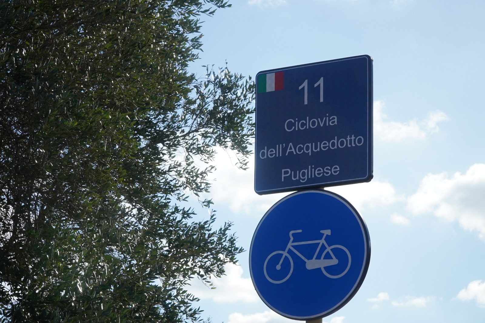 Galleria Nasce la Ciclovia dell’acqua: quattro nuove tratte, con 190 chilometri per innamorarsi del più grande fiume di Puglia - Diapositiva 5 di 16