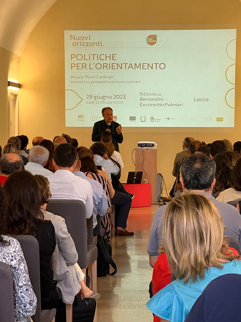 Galleria Politiche per l’orientamento, Misura “Punti Cardinali: incontri su prospettive e nuovi scenari”: ampia partecipazione all’incontro di Lecce - Diapositiva 6 di 8