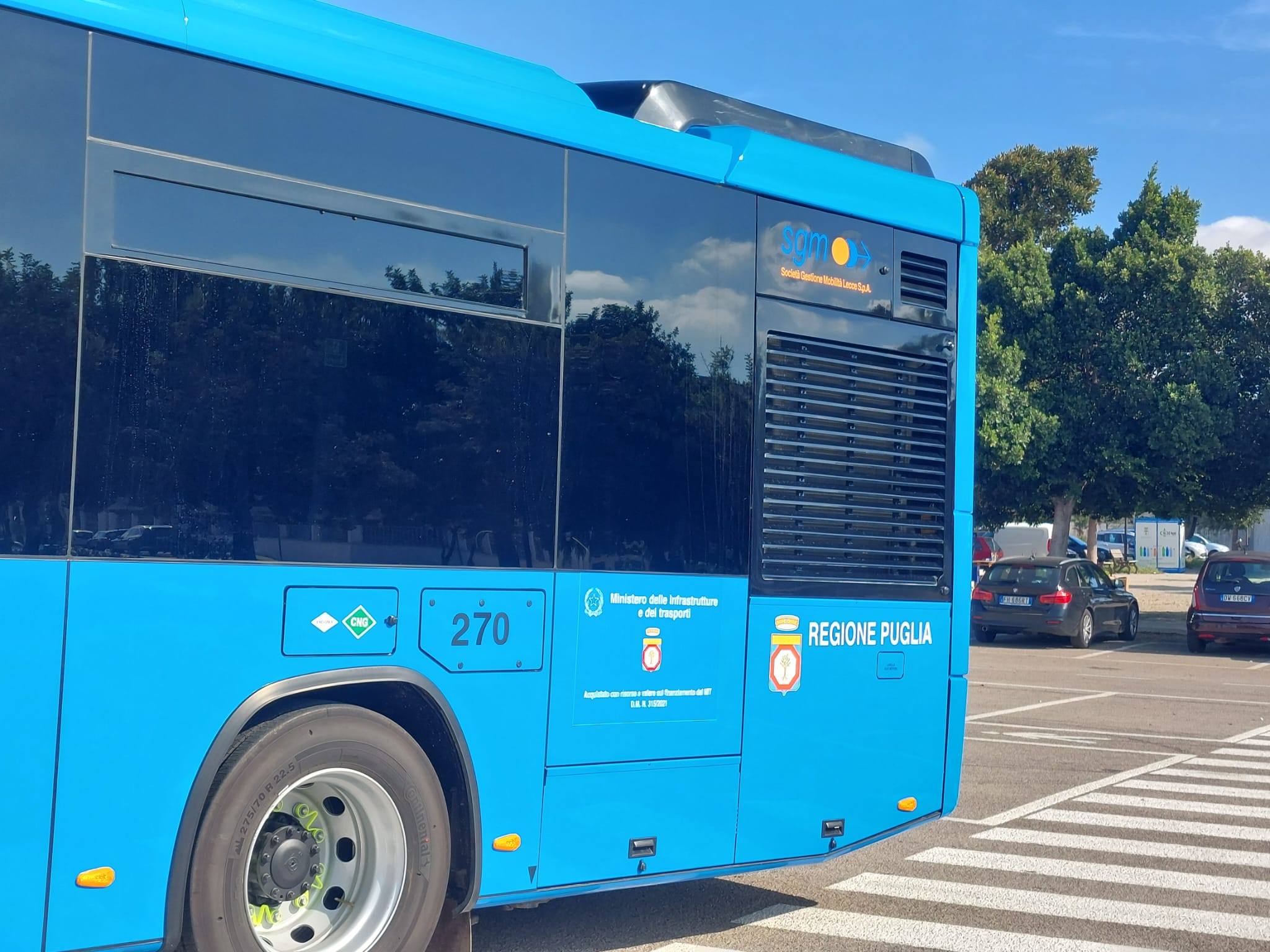 Galleria Trasporti, presentati a Lecce i 5 nuovi bus a metano acquistati dalla Regione - Diapositiva 1 di 11