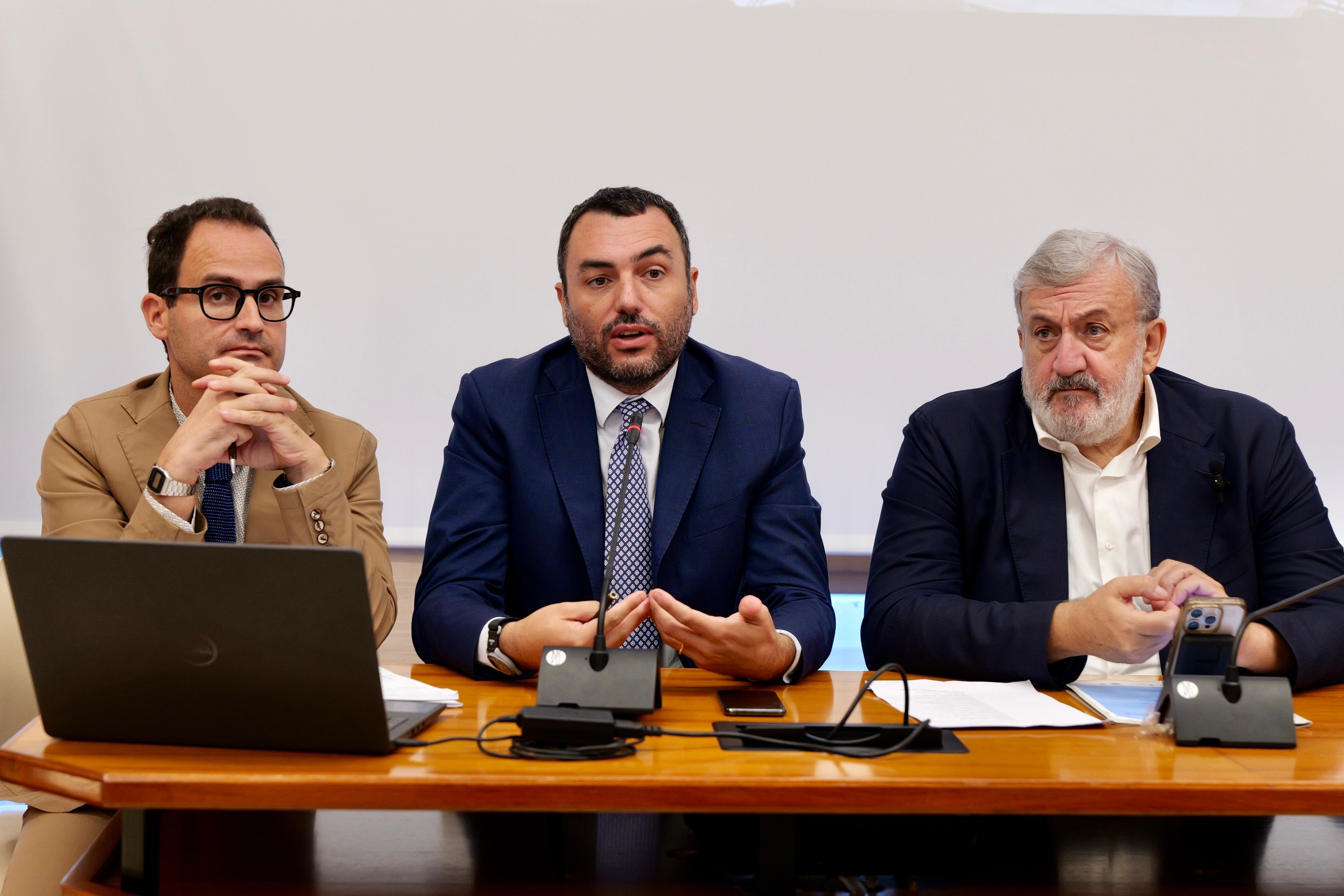 Galleria #mareAsinistra, presentati nuovi servizi per il lavoro di ARPAL Puglia in attuazione della strategia regionale - Diapositiva 8 di 10