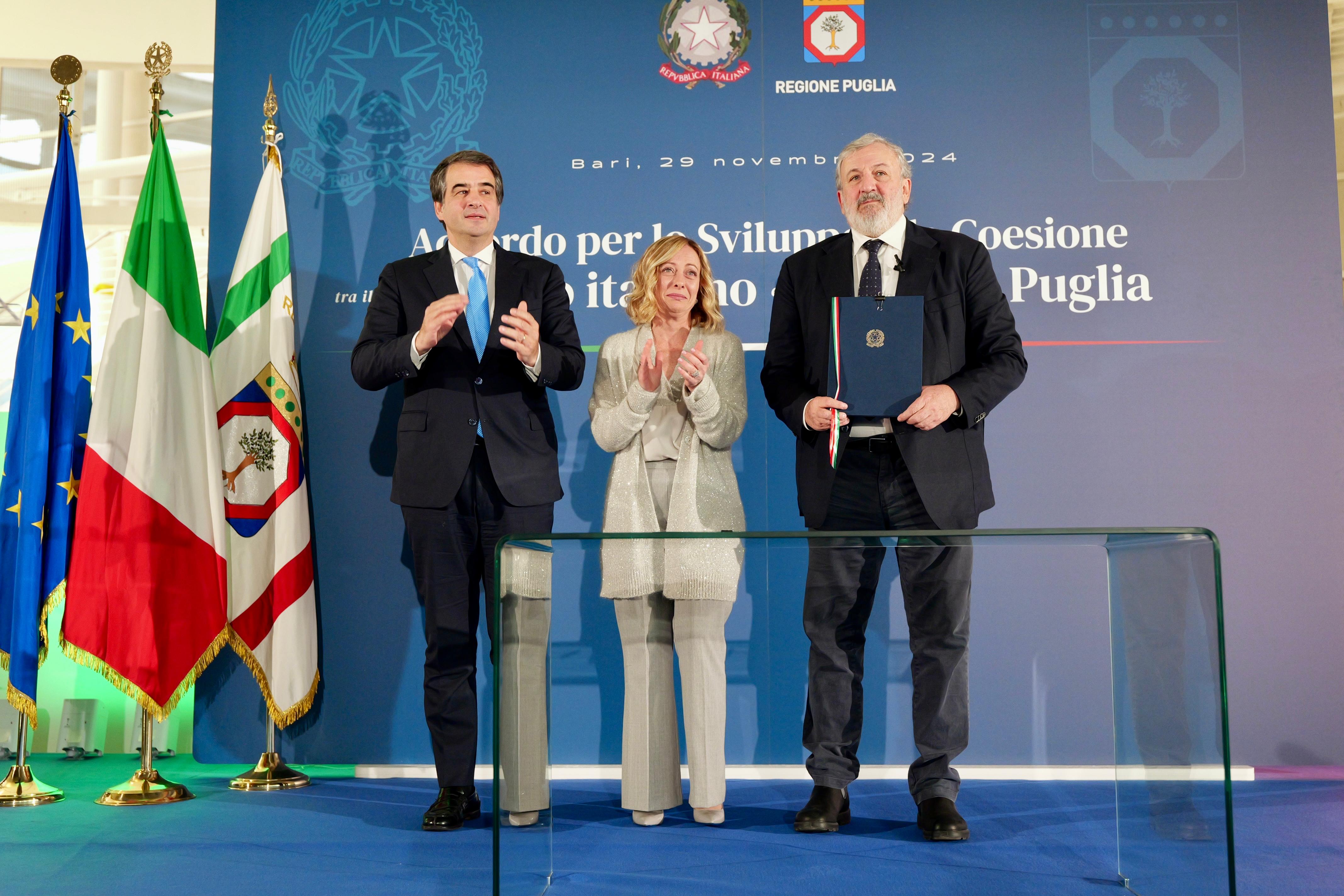 Galleria Accordo per lo Sviluppo e la Coesione del Governo Italiano con la Regione Puglia. - Diapositiva 8 di 10