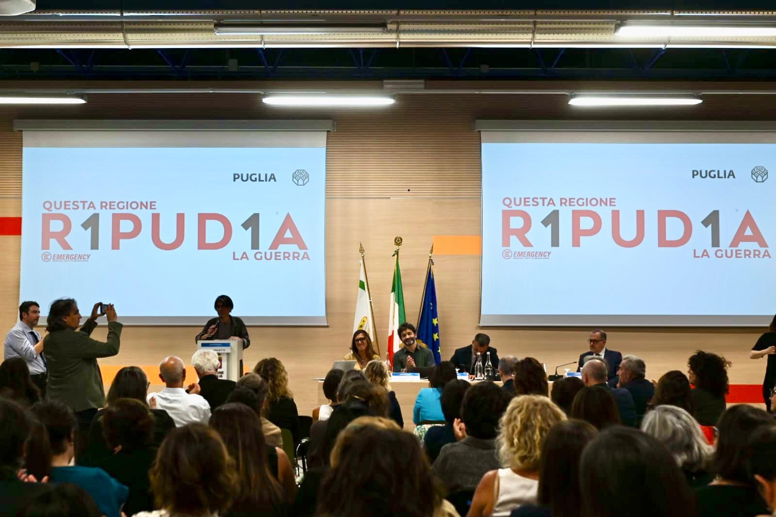 Galleria Fiera del Levante, si chiude la settimana di “Tutta la Puglia, abbiamo un programma da realizzare insieme”: 150 temi, oltre 500 interventi e quasi 3000 partecipanti - Diapositiva 1 di 24