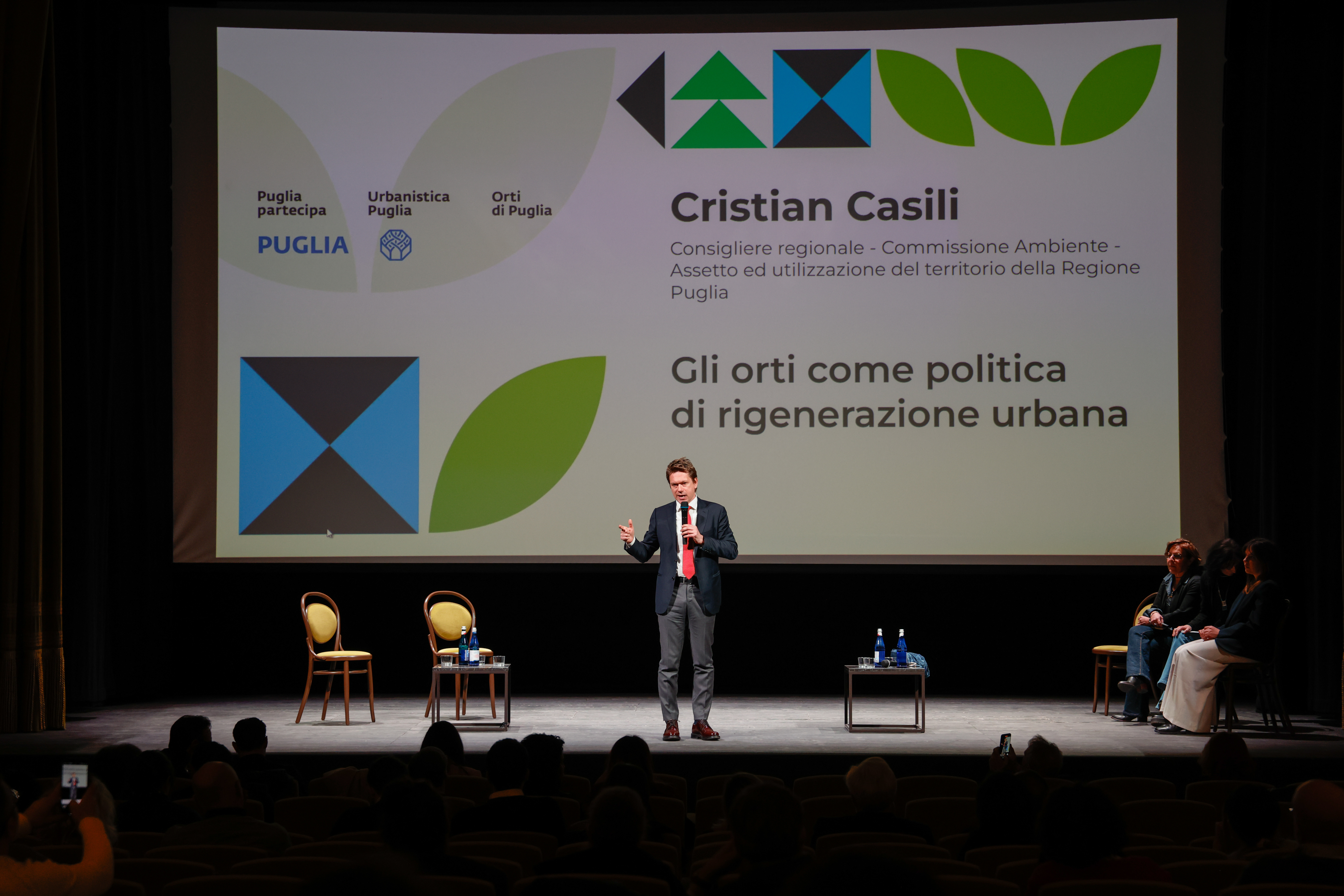 Galleria UMANESIMO DELL’URBANISTICA: I PROCESSI PARTECIPATIVI DI URBANISTICA PUGLIA (UP) E ORTI DI PUGLIA - Diapositiva 3 di 7