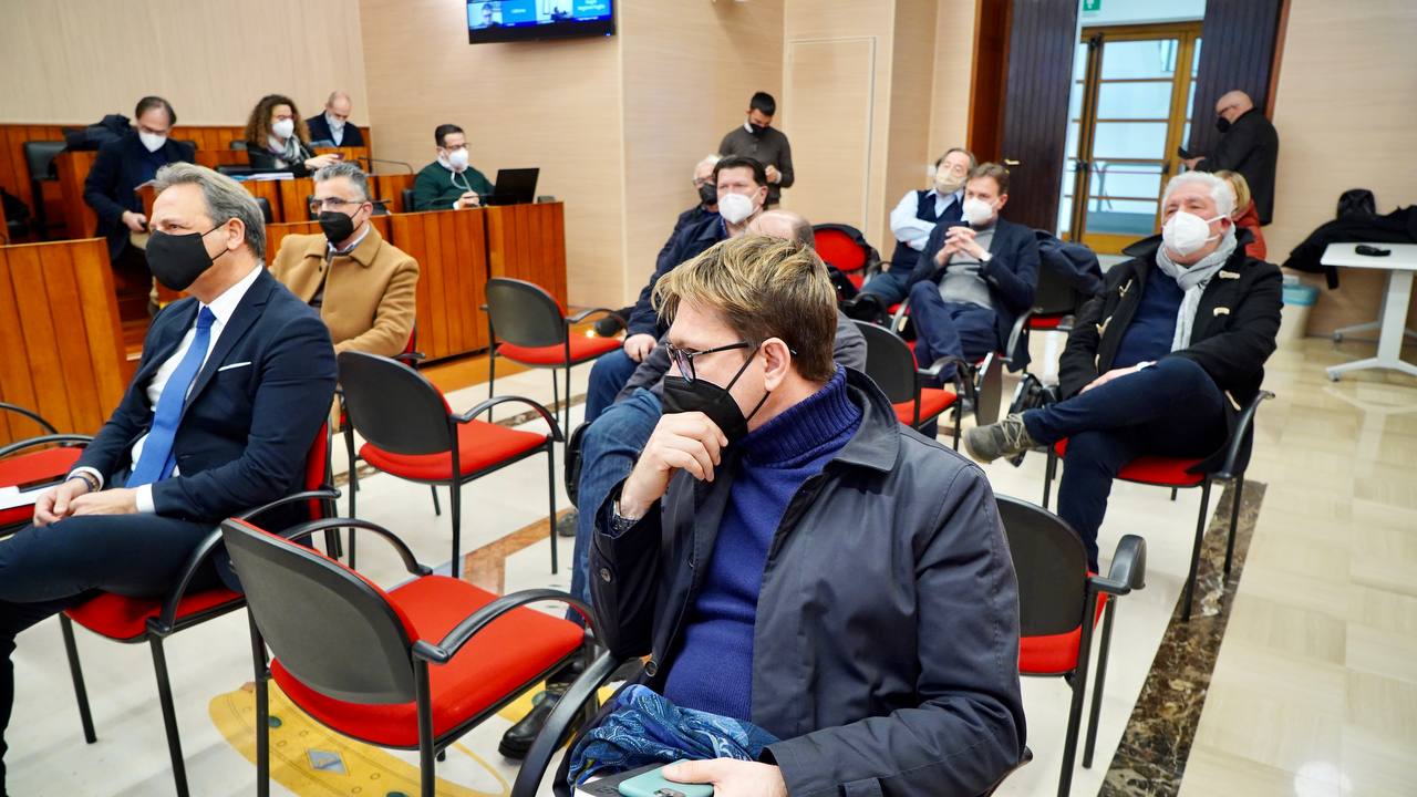 Galleria Parchi eolici offshore, Emiliano: “Avviamo confronto con le aziende per condividere le soluzioni meno impattanti per tutti” - Diapositiva 9 di 11