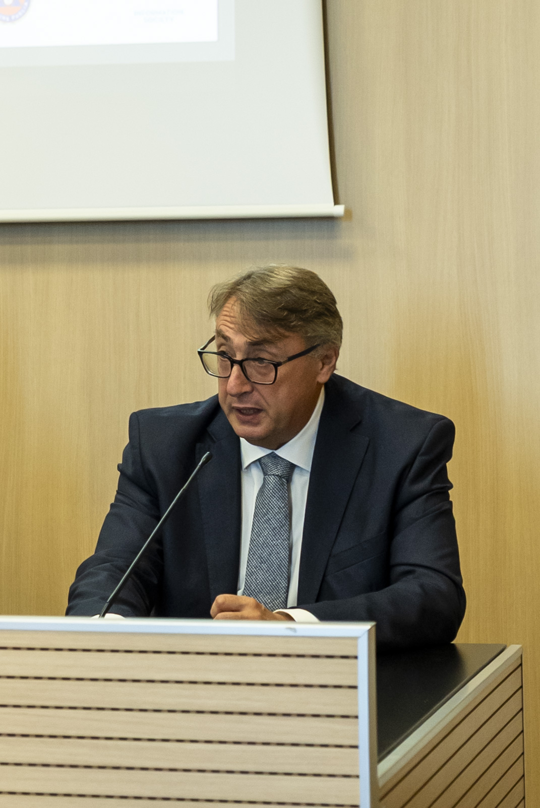 Gallery Presentato a Bari il progetto strategico BREATH: Grecia e Italia rafforzano la cooperazione transfrontaliera per la prevenzione dei rischi naturali, la protezione civile e la resilienza delle comunità - Slide 4 of 7